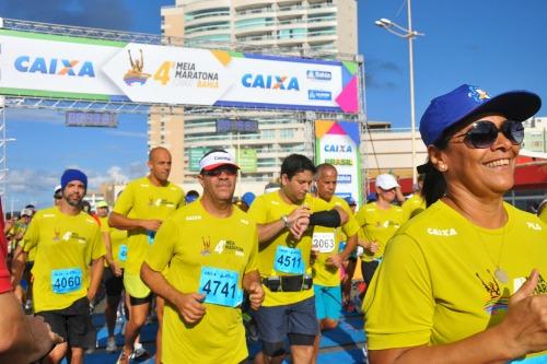 Percurso pela orla é um dos destaques da Meia Maratona Internacional Caixa da Bahia / Foto: Divulgação / Latin Sports